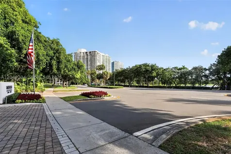 20505 E Country Club Drive Aventura FL 33180