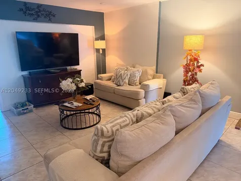 9536 NW 65th Street Tamarac FL 33321