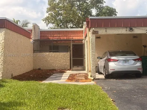 9536 NW 65th Street Tamarac FL 33321