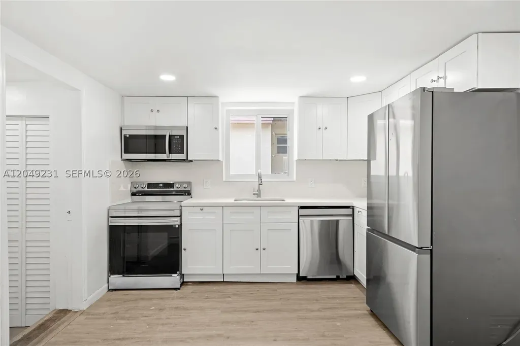 1701 NW 19th Avenue Miami FL 33125