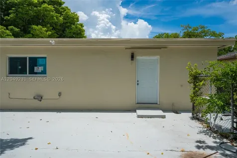 1701 NW 19th Avenue Miami FL 33125