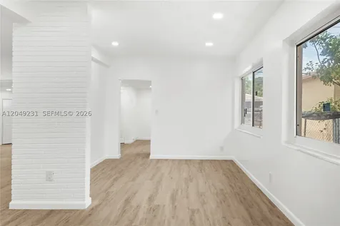 1701 NW 19th Avenue Miami FL 33125