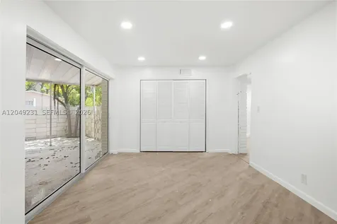 1701 NW 19th Avenue Miami FL 33125