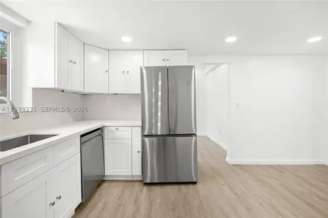 1701 NW 19th Avenue Miami FL 33125