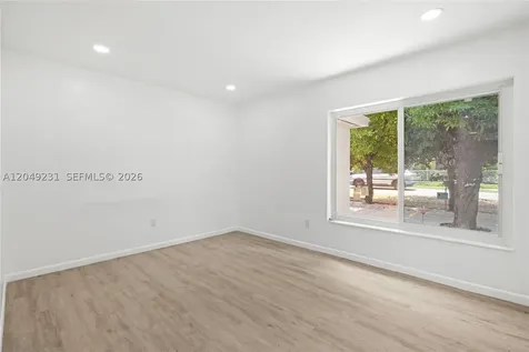 1701 NW 19th Avenue Miami FL 33125