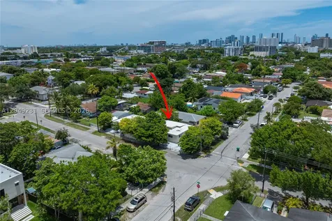 1701 NW 19th Avenue Miami FL 33125