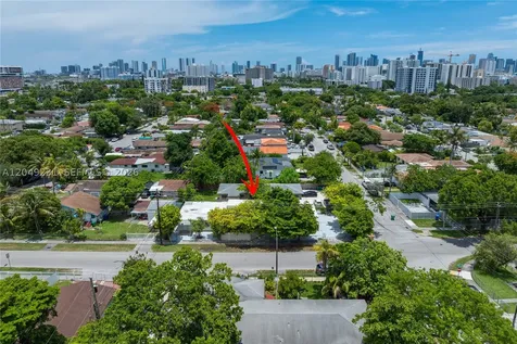 1701 NW 19th Avenue Miami FL 33125