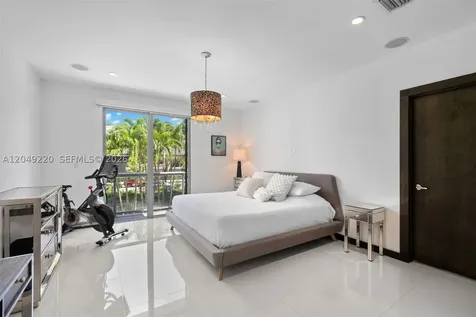 3567 SW 1st Avenue Miami FL 33145