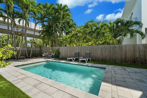 3567 SW 1st Avenue Miami FL 33145