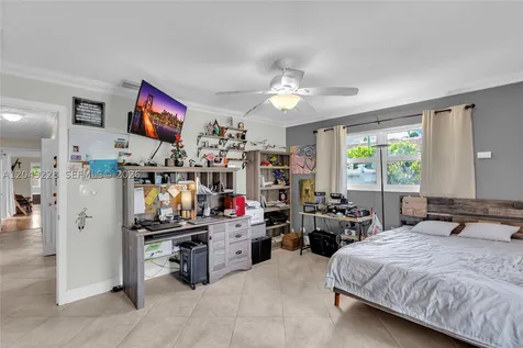 16740 Harbor Court Weston FL 33326