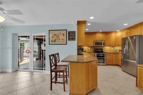 16740 Harbor Court Weston FL 33326
