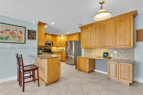 16740 Harbor Court Weston FL 33326