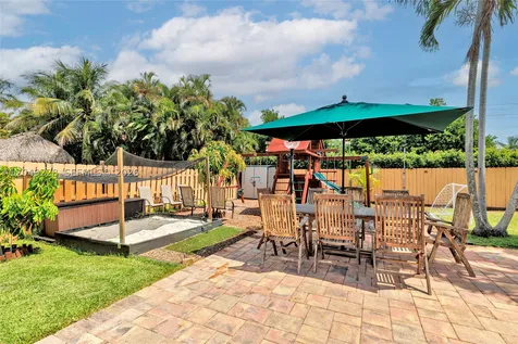 16740 Harbor Court Weston FL 33326
