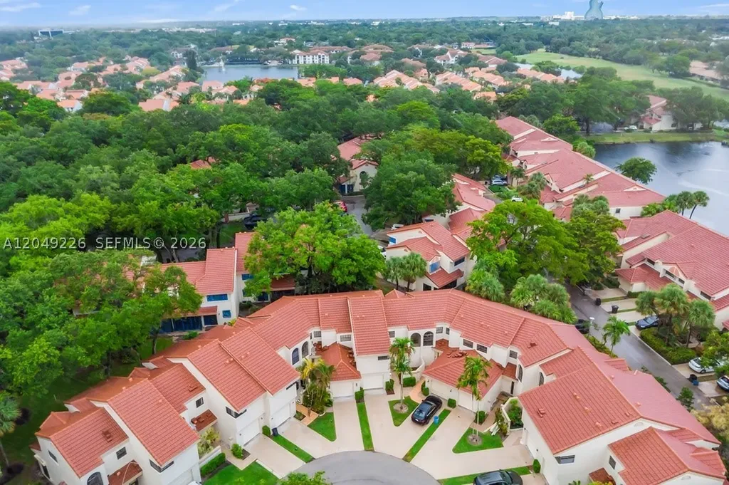 3454 Laurel Oaks Lane Hollywood FL 33021