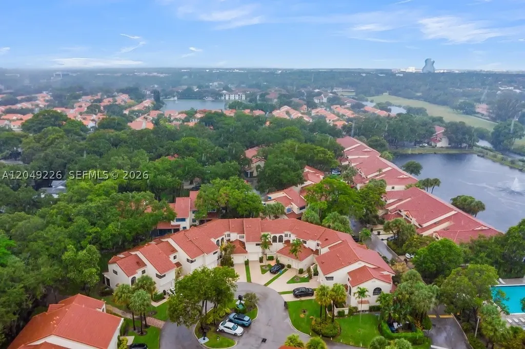 3454 Laurel Oaks Lane Hollywood FL 33021