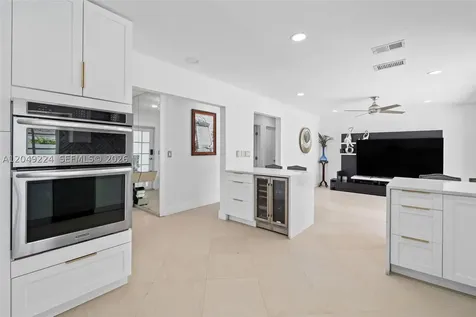 20235 Highland Lakes Boulevard Miami FL 33179