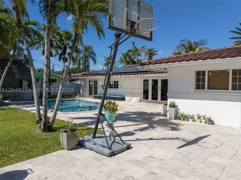 20235 Highland Lakes Boulevard Miami FL 33179