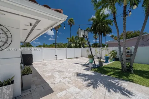 20235 Highland Lakes Boulevard Miami FL 33179