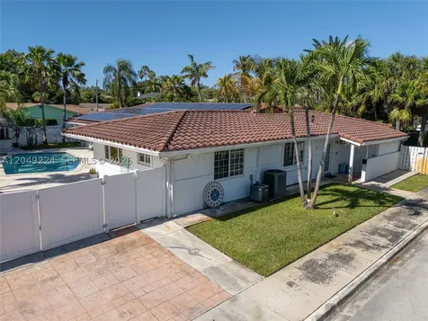 20235 Highland Lakes Boulevard Miami FL 33179