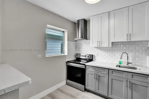 1430 16th Street Miami Beach FL 33139