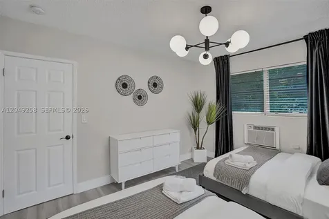 1430 16th Street Miami Beach FL 33139