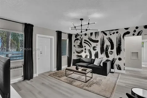 1430 16th Street Miami Beach FL 33139