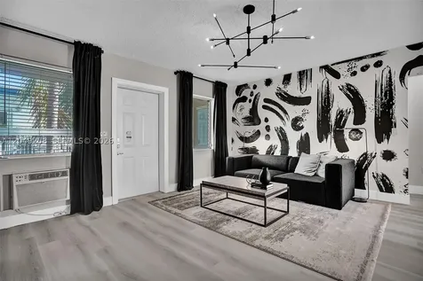 1430 16th Street Miami Beach FL 33139
