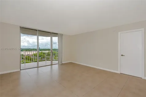 16710 NE 9th Avenue North Miami Beach FL 33162