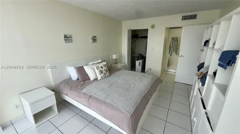 16909 N Bay Road Sunny Isles Beach FL 33160