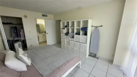 16909 N Bay Road Sunny Isles Beach FL 33160
