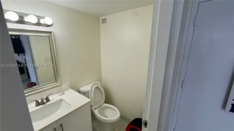 16909 N Bay Road Sunny Isles Beach FL 33160