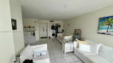 16909 N Bay Road Sunny Isles Beach FL 33160