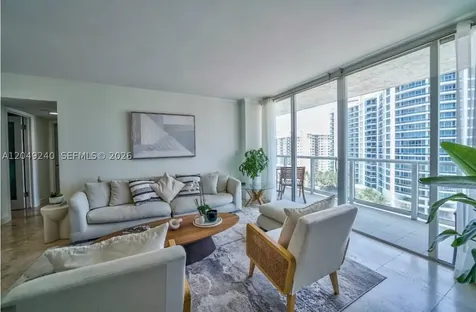 5900 Collins Avenue Miami Beach FL 33140