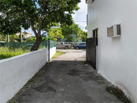 131 NE 77th Street Miami FL 33138