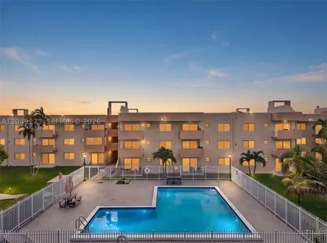 10300 Coral Way Miami FL 33165