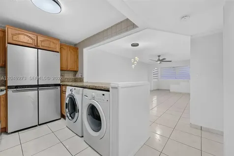 10300 Coral Way Miami FL 33165