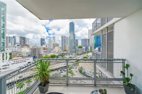 350 S Miami Avenue Miami FL 33130