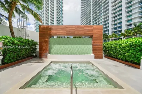 350 S Miami Avenue Miami FL 33130