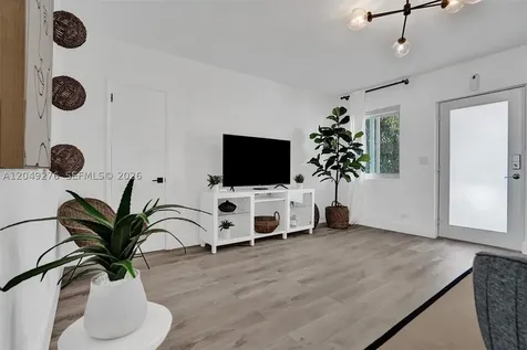 1440 16th Street Miami Beach FL 33139
