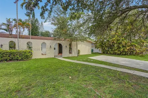 11860 SW 81st Road Pinecrest FL 33156