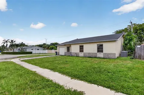 7931 SW 3rd Street North Lauderdale FL 33068