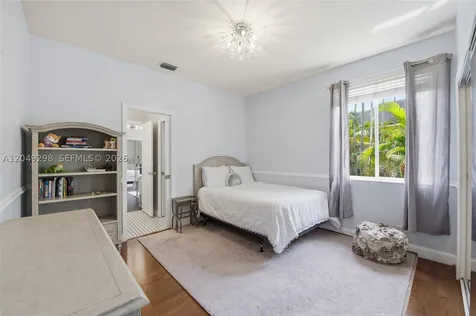 2542 Eagle Run Drive Weston FL 33327