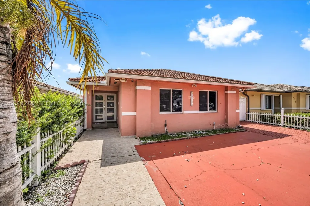 7256 W 34th Lane Hialeah FL 33018