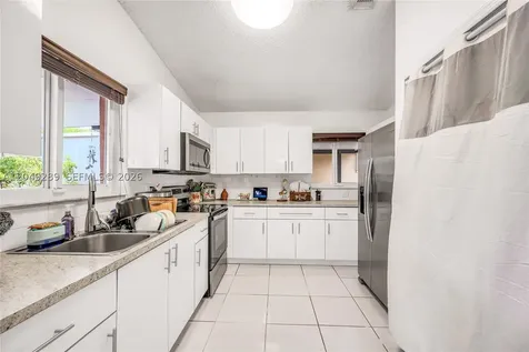 7256 W 34th Lane Hialeah FL 33018