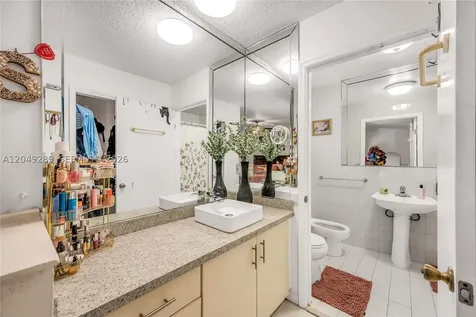 7256 W 34th Lane Hialeah FL 33018