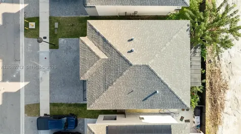 275 NW 13th Place Florida City FL 33034