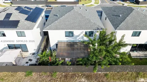 275 NW 13th Place Florida City FL 33034