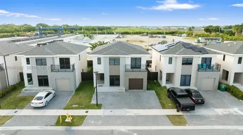 275 NW 13th Place Florida City FL 33034