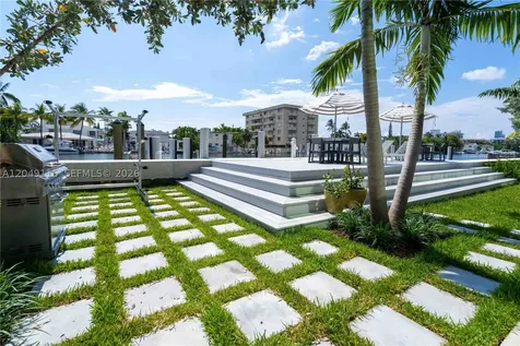 8425 Crespi Boulevard Miami Beach FL 33141