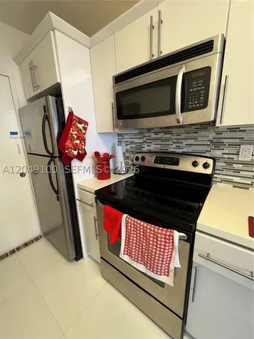 100 Lincoln Road Miami Beach FL 33139